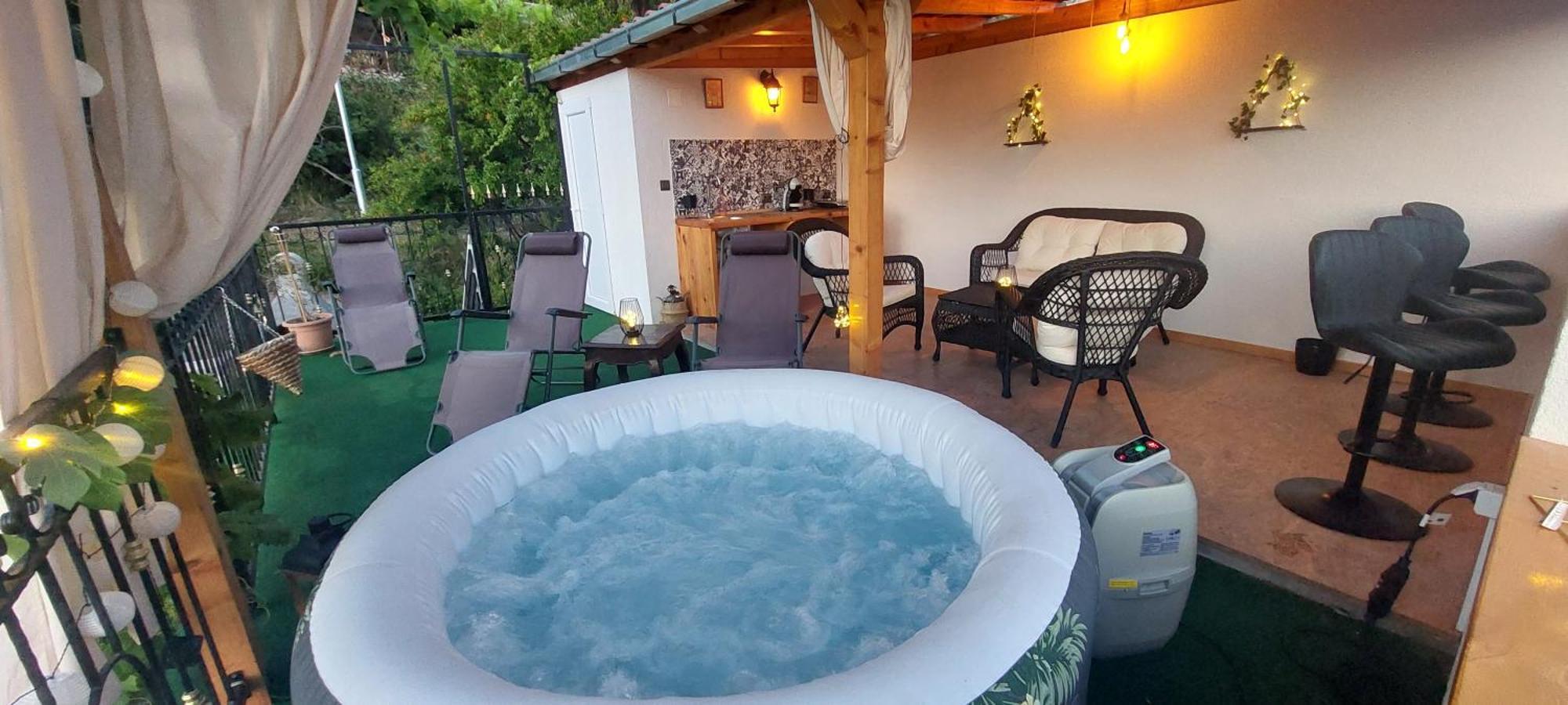 Apartmán Panoramic View With Jacuzzi Vis Exteriér fotografie