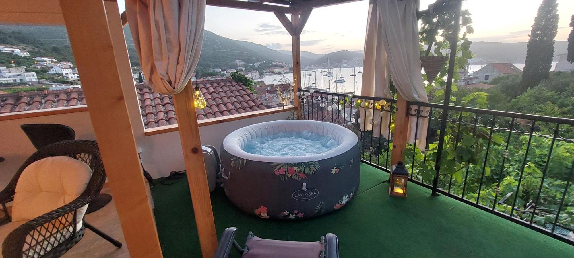 Apartmán Panoramic View With Jacuzzi Vis Exteriér fotografie